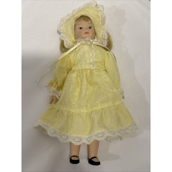 Vintage Porcelain Doll In Yellow Dress With Bonnet, 9" Tall - Picture 1 of 6